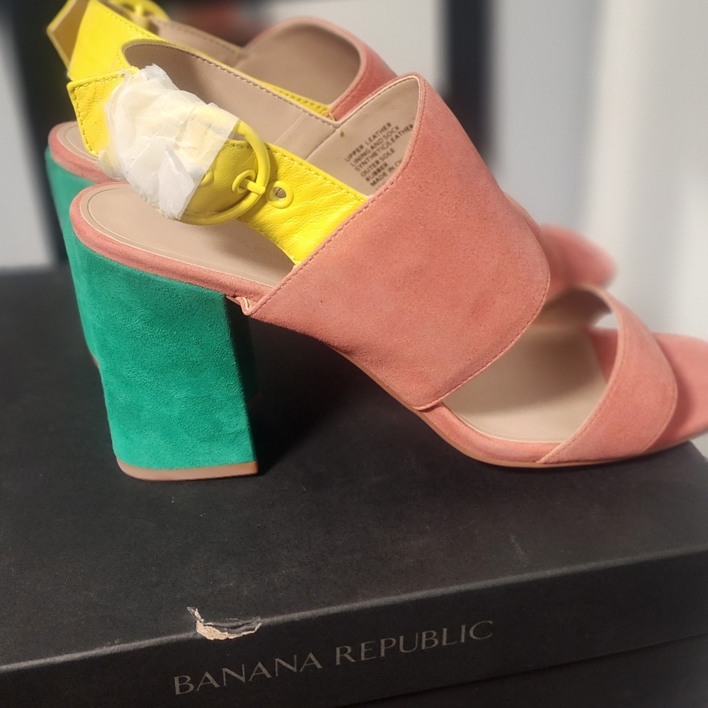 Block heel sandals